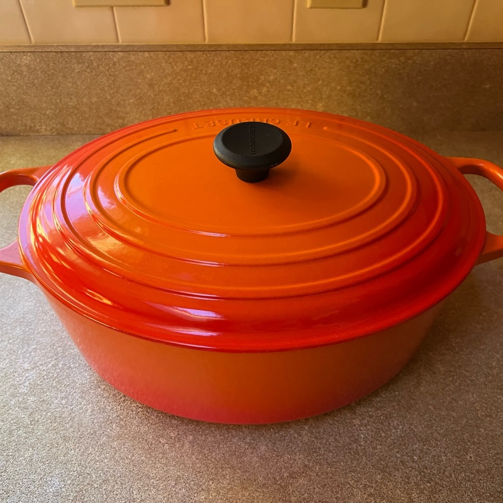 Le Creuset 9qt Oval Dutch Oven